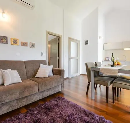 Varga Apartamento *
